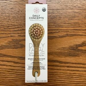 *NEW* Daily Concepts facial dry brush